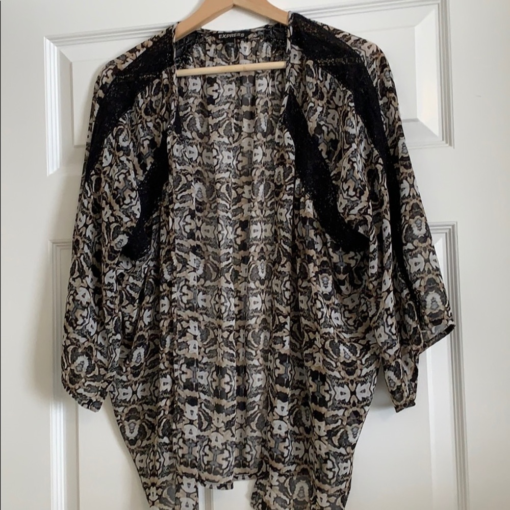 Express Lace Inset Sheer Print Kimono